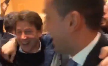 Iacoboni scova l’esultanza di Conte alla vittoria M5S e si chiede: «Ma non era indipendente?» | VIDEO
