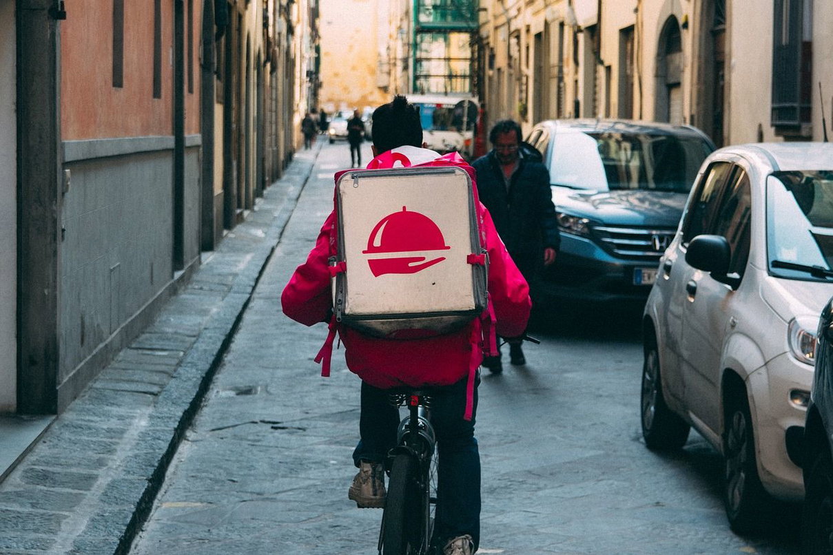 La denuncia: “I rider morti? Un bollettino di guerra. Siamo tornati all’800” article-post