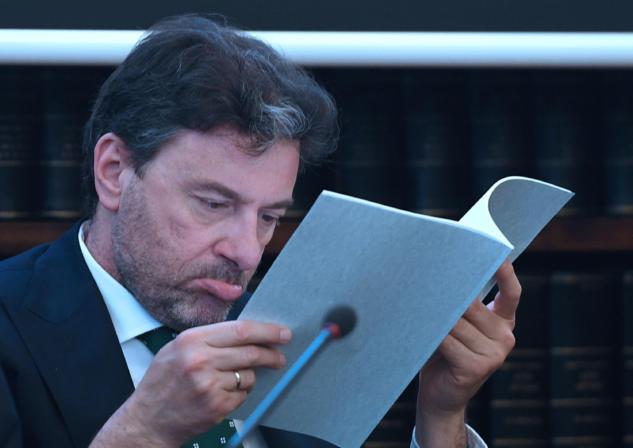 Giorgetti parla di crisi atomica: «Non serve l’ombrello se la pioggia è radioattiva» article-post