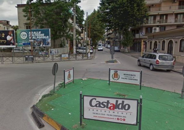 Palma Campania, infastidito dalla musica alta: spara in strada e fa un morto e due feriti
