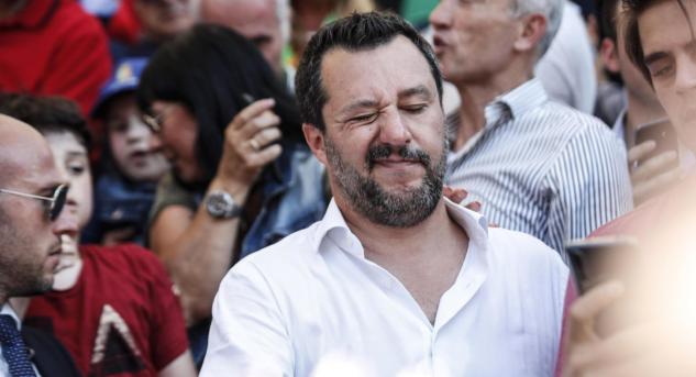 Salvini e lancia l’ultimatum sulla Flat Tax: «O si fa o si muore» article-post