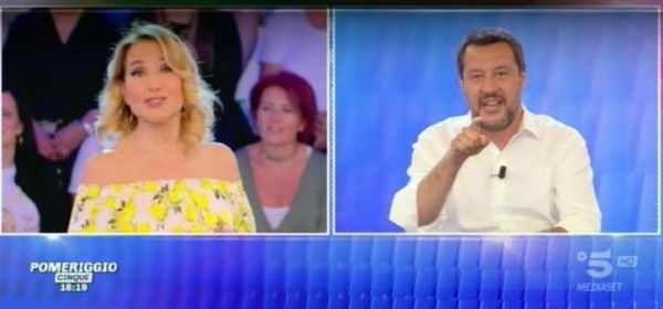 C’è il vertice UE sui migranti, ma Salvini è impegnato tra comizi elettorali e Barbara D’Urso
