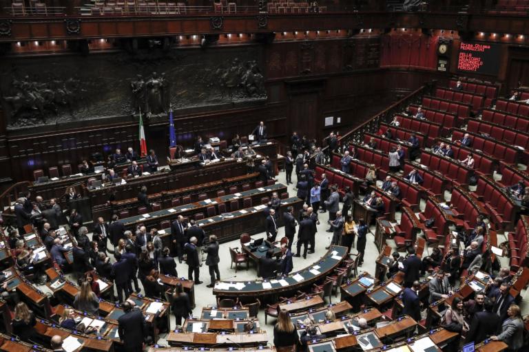 La priorità assoluta al taglio dei parlamentari e alla legge elettorale
