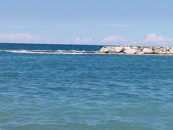 Il sindaco di Gabicce mare: «Allarme lavoratori stagionali, a loro basta il reddito di cittadinanza»