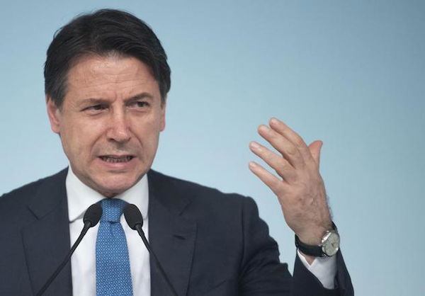 Lo sfogo di Giuseppe Conte: «Resto solo se mi convincono»