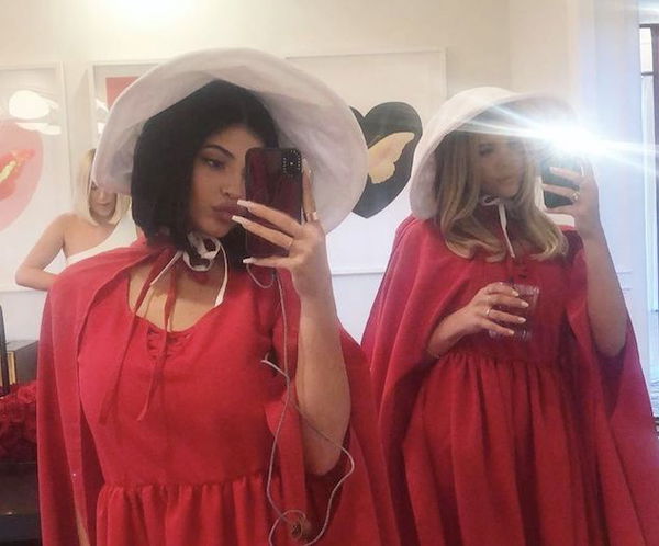 La parabola discendente di un simbolo femminista: da Handmaid’s Tale a Jenner’s Tale