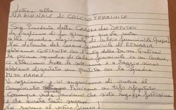 La lettera della squadra di calcio femminile di Rebibbia alle Azzurre: “Facciamo un tifo sfegatato per voi”