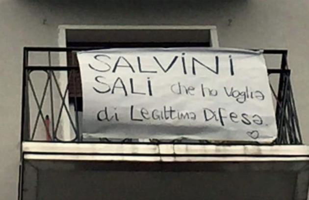 striscione Salvini
