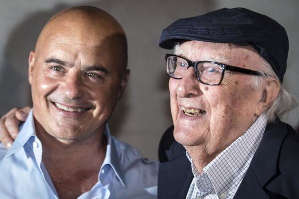 Camilleri nel ricordo di Luca Zingaretti: «Addio amico e maestro. Sei stato la voce del nostro Paese»