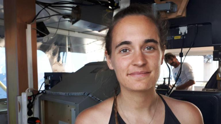 Carola Rackete riceverà un premio in Francia per aver salvato i migranti in mare