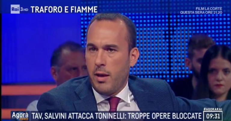 Di Stefano rimprovera Salvini per le assenze in Europa, ma dice che «sta facendo anche cose buone» | VIDEO