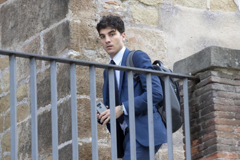 Nuova grana per Virginia Raggi: si dimette il presidente dell’Assemblea Capitolina che aveva sostituito De Vito