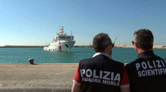 Il Viminale dà il via libera allo sbarco di 16 minorenni a bordo della Gregoretti article-post