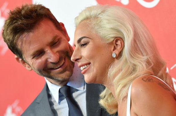 L’indiscrezione: «Lady Gaga e Bradley Cooper vivono insieme a New York»