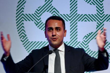 Rousseau dà l’ok al mandato zero. Ma a votare sono solo 25mila persone article-post