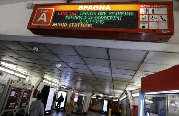 Roma, circolazione interrotta sulla linea A della Metropolitana