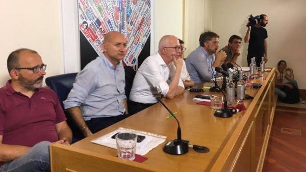 Le Ong in coro: «Agiremo seguendo la legge del mare. Faremo come Carola e la Sea Watch»