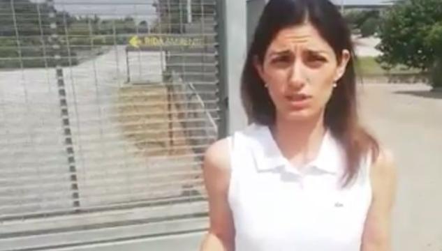 Raggi nuova gaffe
