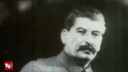 Il servizio del Tg2 sui 20mila rubli in arance per l’Unità e sull’oro di Filippo il Macedone per gli avversari di Demostene article-post