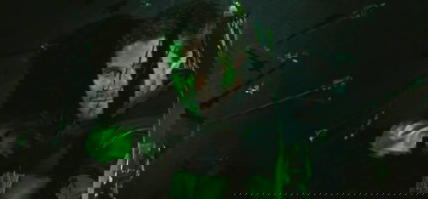 Arrow 8: Stephen Amell mostra una frase enigmatica del secondo episodio