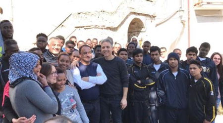 Il requiem della fiction su Riace: «Non sarà inserita nel palinsesto Rai» article-post