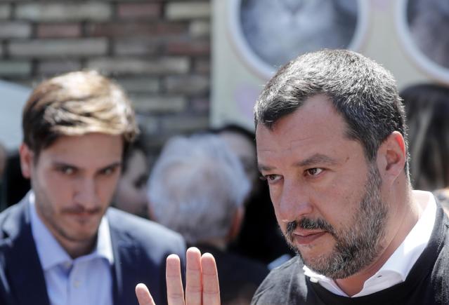 Salvini non ha dubbi: «M5S e Pd da due giorni sono già al governo insieme» article-post