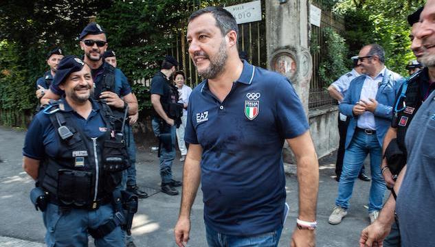 Matteo Salvini stringe ancora sulle scorte: «Solo a chi è davvero a rischio»