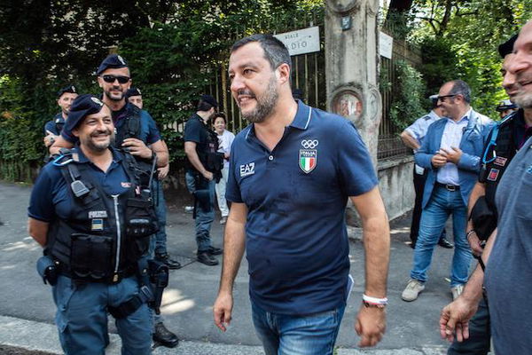 Matteo Salvini stringe ancora sulle scorte: «Solo a chi è davvero a rischio»