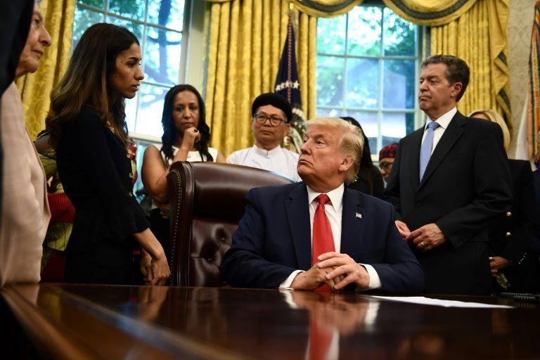 La figuraccia di Trump con Nadia Murad: «Ti hanno dato il Nobel? E perché?»