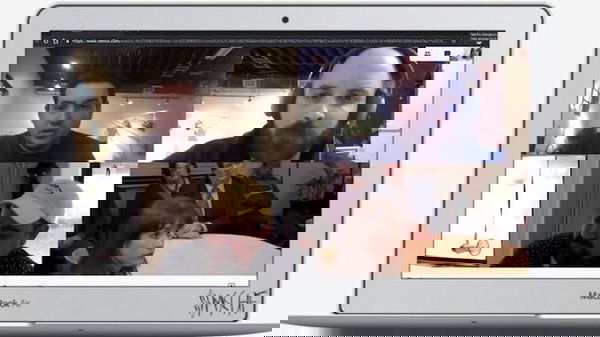 Come guardare Netflix in ufficio senza essere scoperti