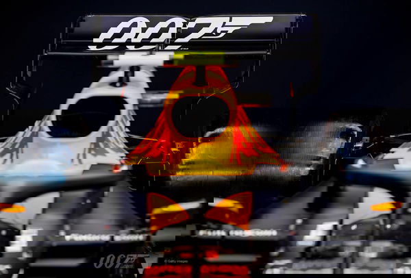 007 Aston Martin: Red Bull Racing licenza di vincere