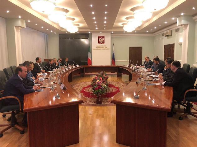 Anche uomini legati all’avvocato di Putin alla cena al Metropol con Savoini