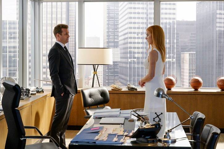 Suits 9: Mike e Harvey di nuovo insieme attraverso immagini inedite | VIDEO article-post
