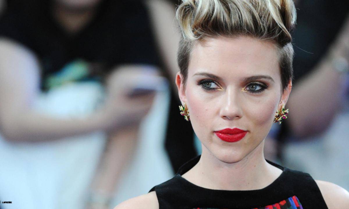 Scarlett Johansson: Arrivo in piena notte a Venezia 76 article-post