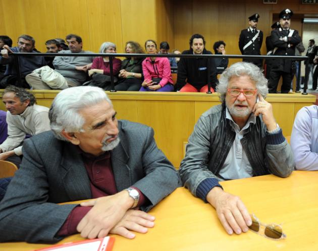 Beppe Grillo rinnega il leader No Tav Perino: «Non avere i numeri, non significa tradire» article-post