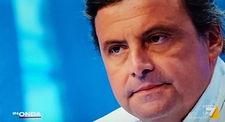 Telese paragona Calenda a Salvini e Meloni. Lui replica: «È una cosa intelligente da dire?» | VIDEO