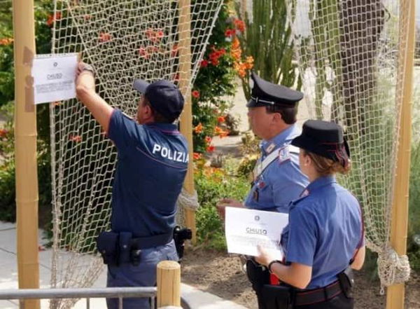 Chioggia, il locale non fa entrare il ragazzo africano: «Tira un vento razzista»