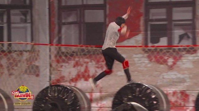 Ciao Darwin, rischia di non presentare querela il concorrente paralizzato perché non riesce a firmare