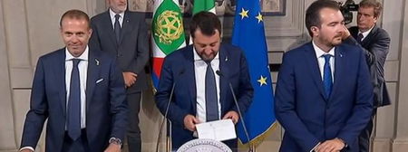 Salvini ha detto a Mattarella: «60 milioni di italiani ostaggio di 100 parlamentari attaccati alla poltrona» article-post