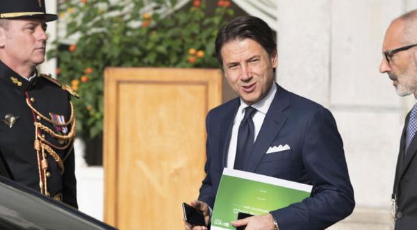 Il M5S mette i paletti: nuovo incontro con il Pd solo con il sì ufficiale a Conte