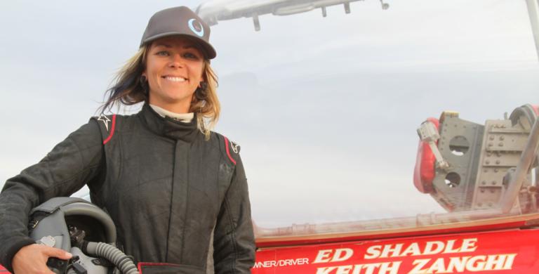 Jessi Combs, la donna pilota più veloce del mondo, è morta in un incidente