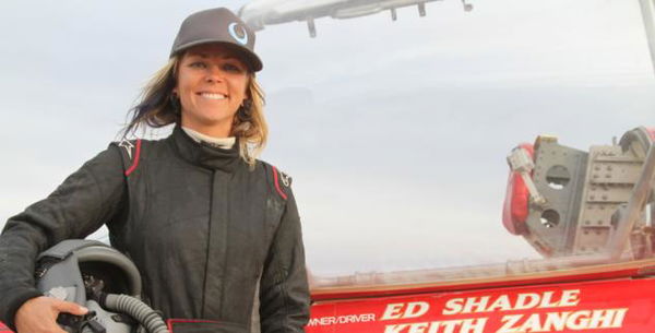 Jessi Combs, la donna pilota più veloce del mondo, è morta in un incidente