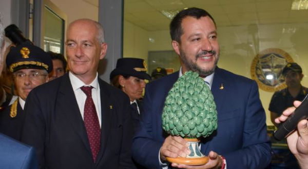 Il Capo della Polizia sul caso Salvini-moto d’acqua: «Tantissimi minori salgono sui nostri mezzi»