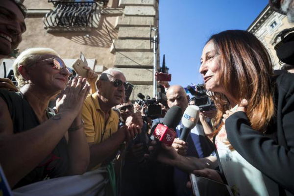 Paola Taverna dice che si rafforza la democrazia rappresentativa tagliando i parlamentari