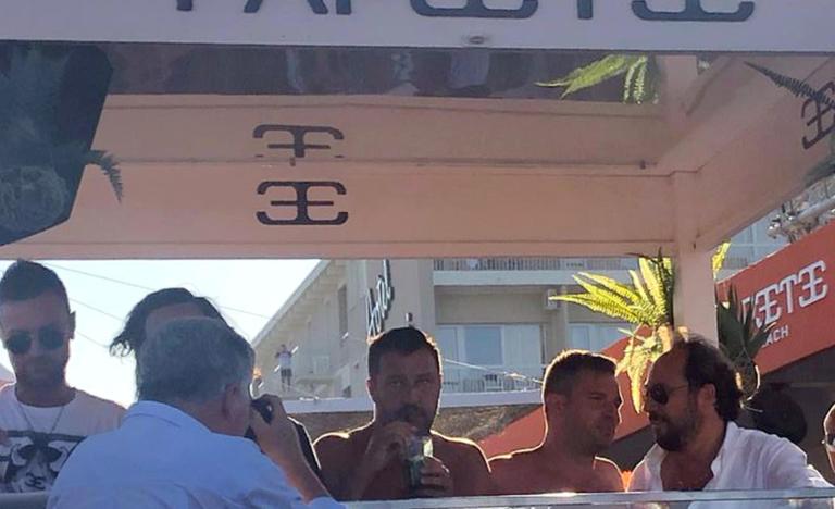 Il Papeete apre la spiaggia a Matteo Renzi