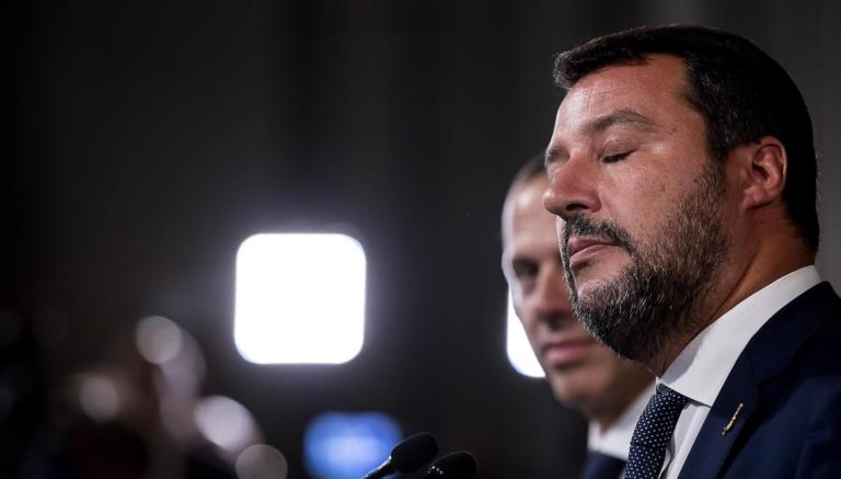 Salvini dice che i dipendenti del Viminale stanno piangendo per lui