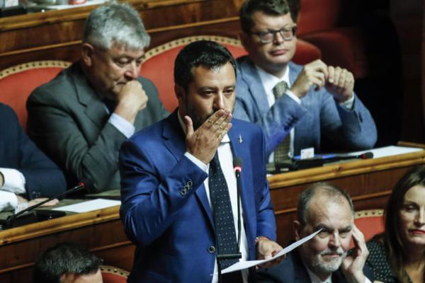 Salvini, il taglio dei parlamentari e le elezioni subito: «Lo dice l’articolo 4 della riforma»