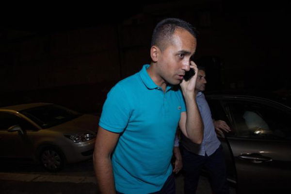 Di Maio si impunta con Zingaretti sul Conte-bis: ma se Salvini gli offre la premiership, accetta