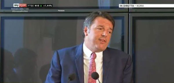 Renzi lancia la proposta al M5S per un governo No Tax
