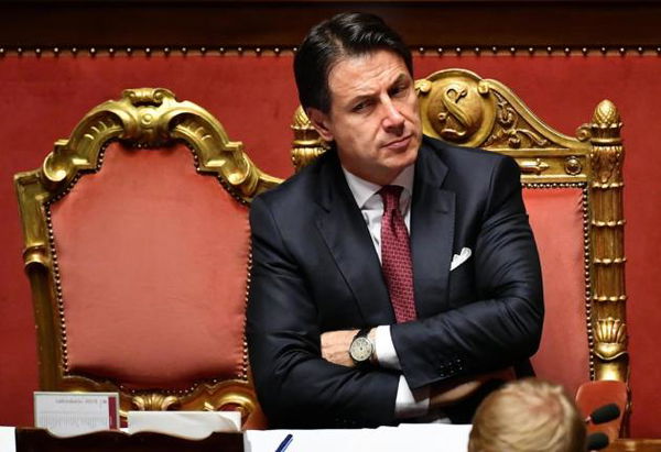 Crisi di governo, Giuseppe Conte va a dimettersi da Mattarella